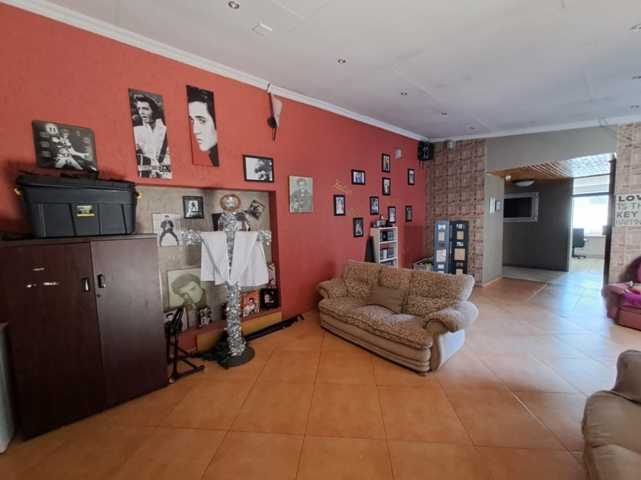 4 Bedroom Property for Sale in Sasolburg Ext 4 Free State